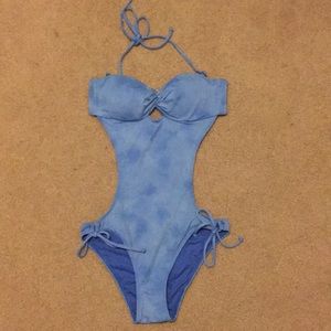 Abercrombie & Fitch One-Piece Swim Suit (XS)